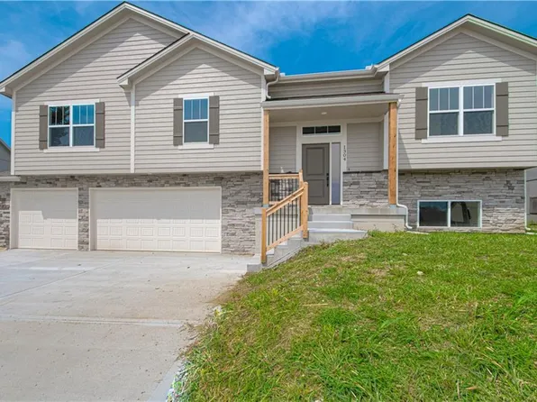 1304 Holland Ct, Independence, MO 64056