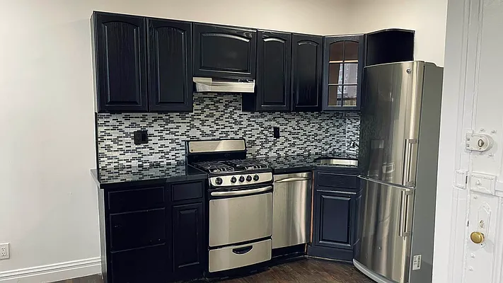 Rented by Douglas Elliman | media 14