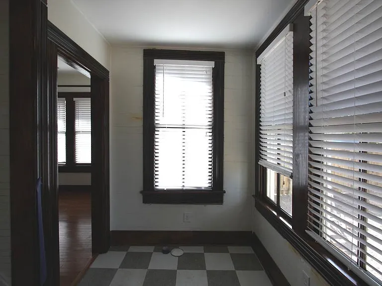 2404 N Morgan St — Photo 14