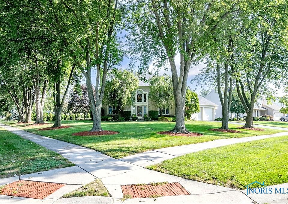 1st image of 375 Valley Ln
