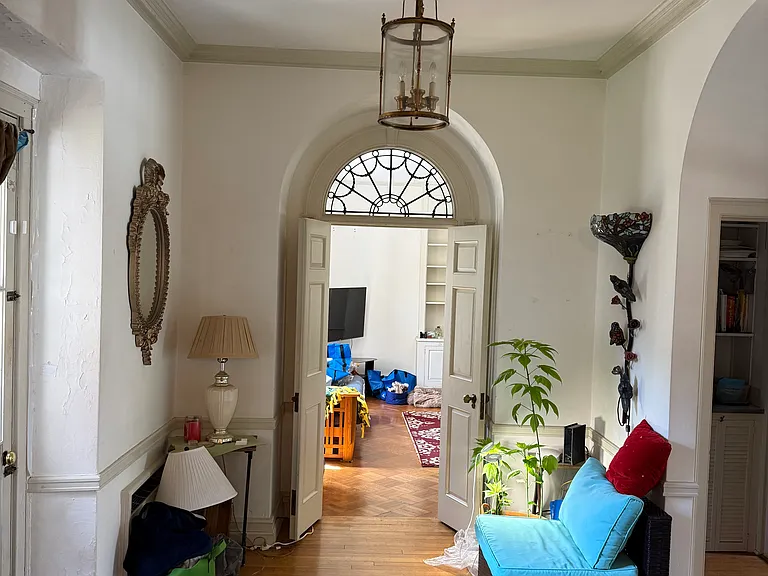 2773 N Maryland Ave #1 — Photo 4