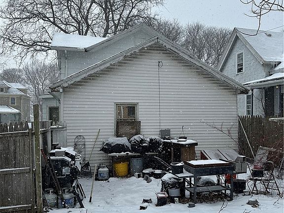 3rd image of 285 Avenue B