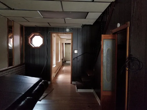 247 S 12th St, Reading, PA 19602