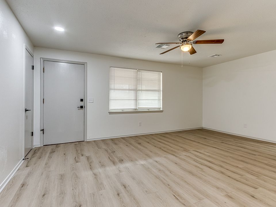 1st image of 4115 SE 14th St