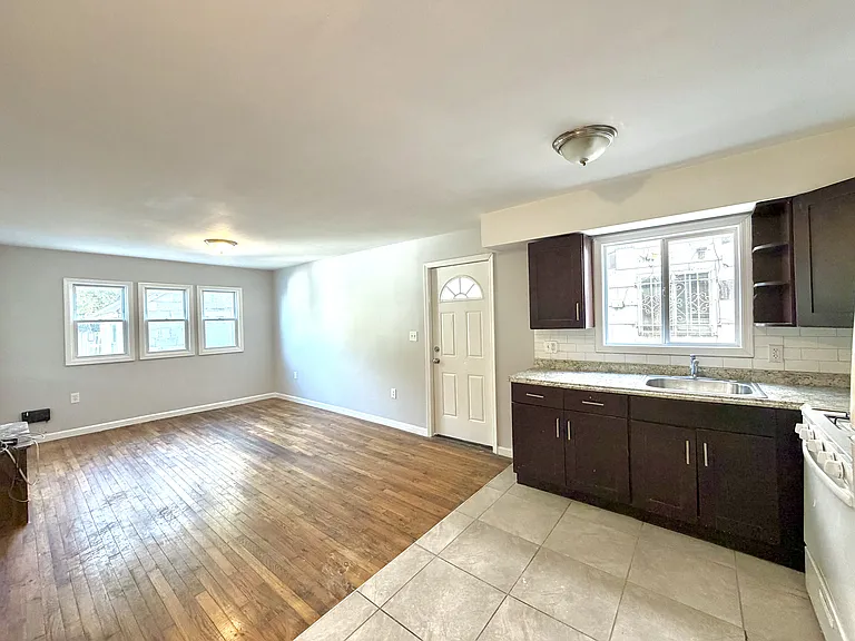 432 Beach 48th St #1 — Photo 1