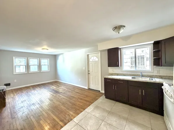 432 Beach 48th St #1, Far Rockaway, NY 11691