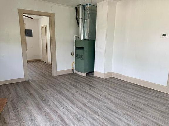 5th image of 631 E Thomas St