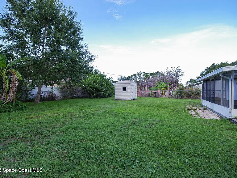 765 Cleaves St SE — Photo 11