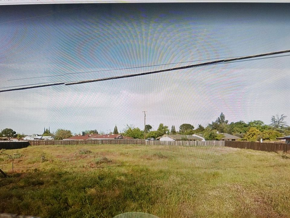 1st image of 4651 N Barton Ave