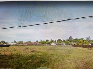 4651 N Barton Ave, Fresno, CA 93726