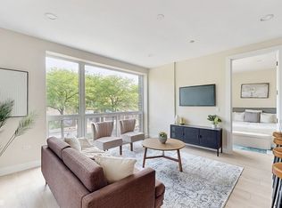 3045 W Irving Park Rd #204, Chicago, IL 60618