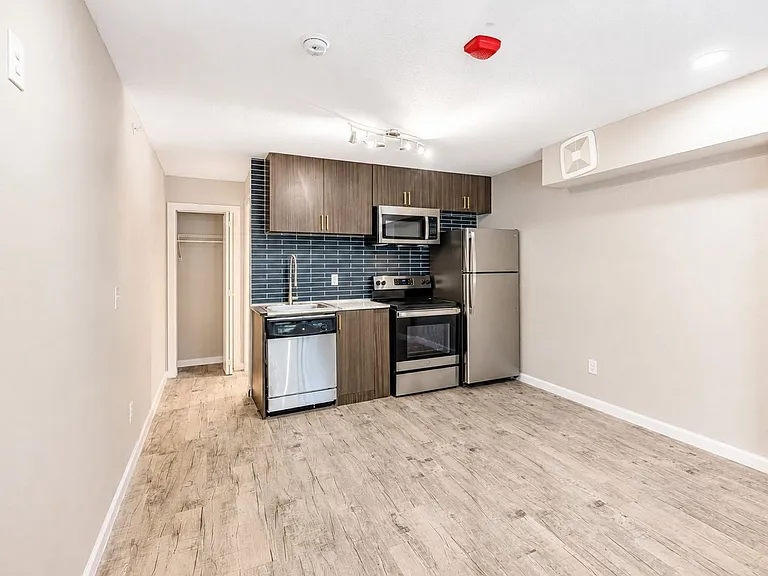 Alma Apartments — Photo 60