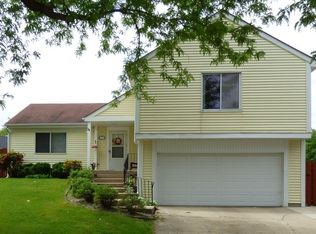 1210 S Beechtree Ln, Bartlett, IL 60103