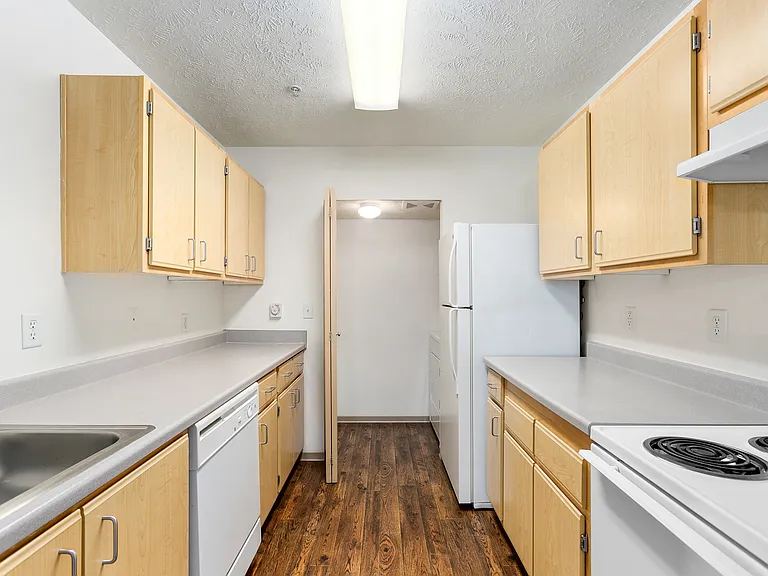 Barrington Place Apartments — Photo 17