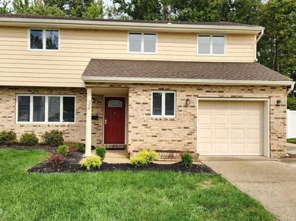 34 Hemlock Street, Hazlet, NJ 07730