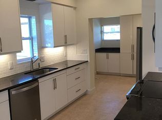 148 6th St, Naples, FL 34113