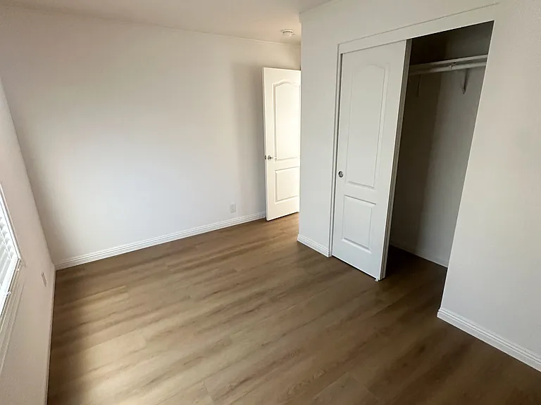 1132 Olive St — Photo 4
