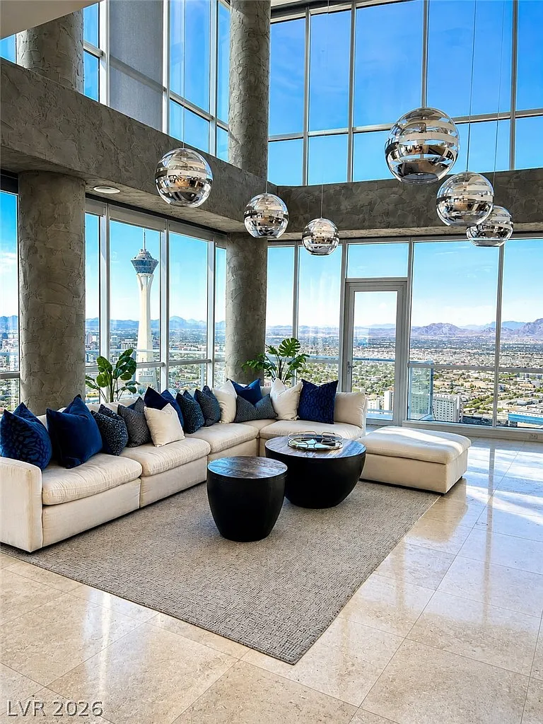 Sky Las Vegas — Photo 2