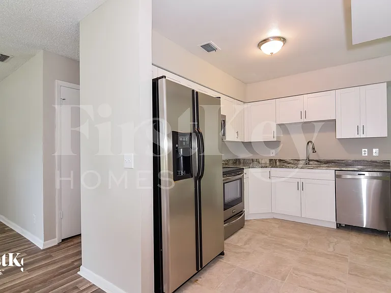 500 Brenda Dr — Photo 6