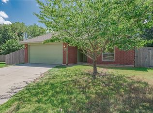 1200 N 4th St, Noble, OK 73068
