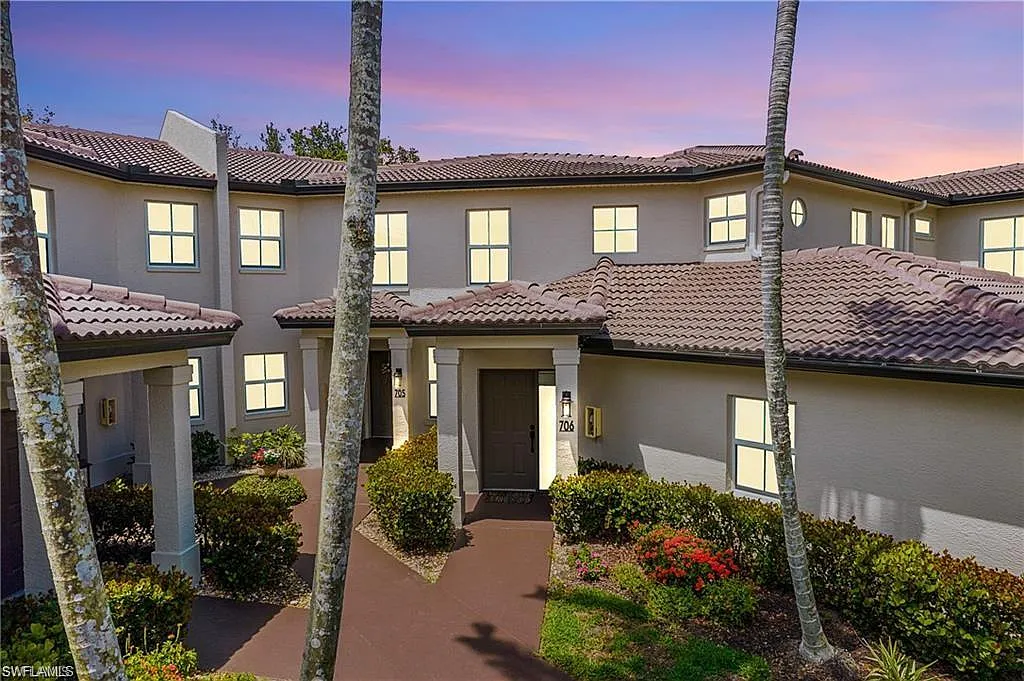 3 bed, 2.0 bath, 1786 sqft, $2,700 — Photo 1