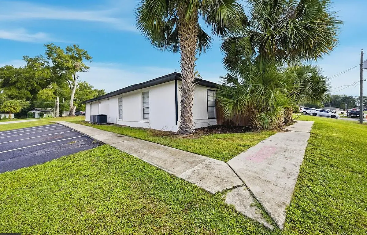 Building Photo - 2955 SE 53rd Ct