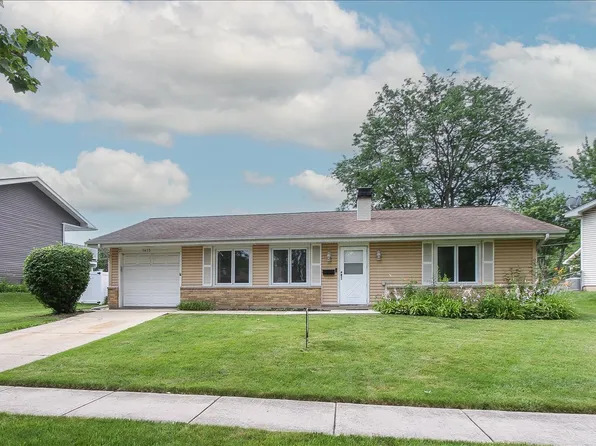 1475 Rosedale Ln, Hoffman Estates, IL 60169