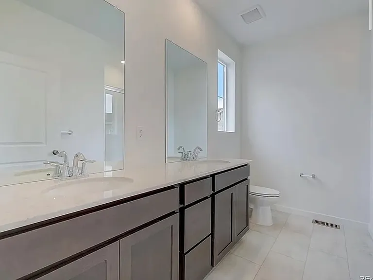 5483 Euclid Ct — Photo 19