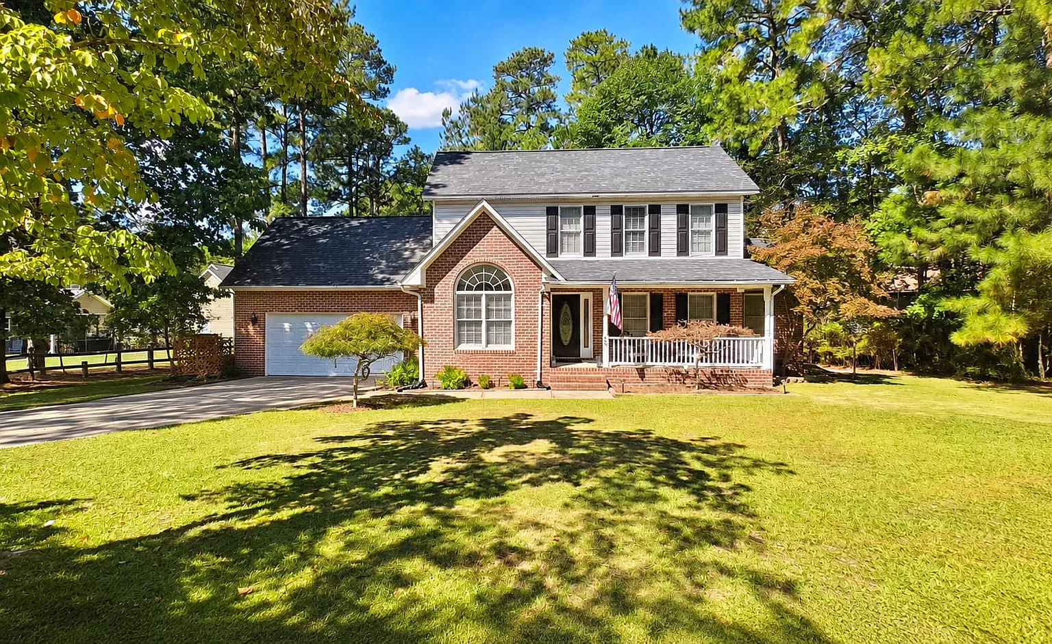 3 bed, 2.5 bath, 1923 sqft, $2,500 — Photo 1