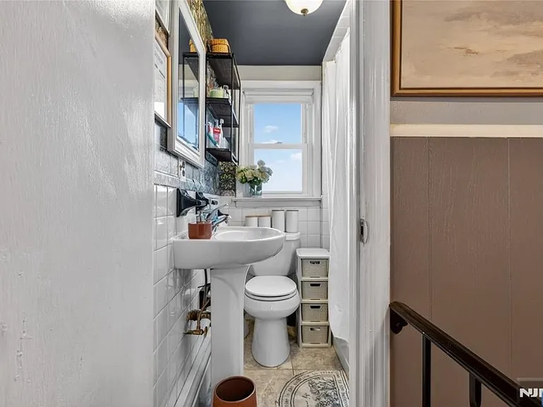 133 Brill St — Photo 2