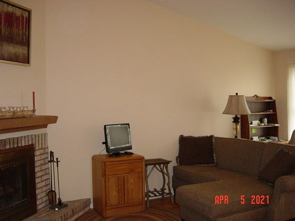 5th image of 537 Yale Ln #537