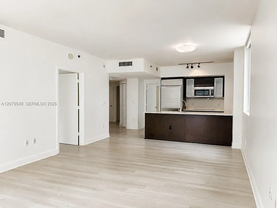 55 SE 6th St #1510