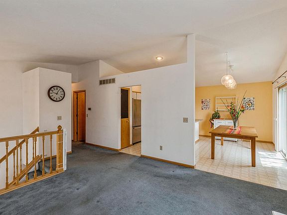 4th image of 5014 44th Avenue Ct