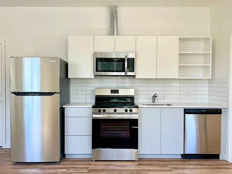 Mission Briar Apartments — Photo 9