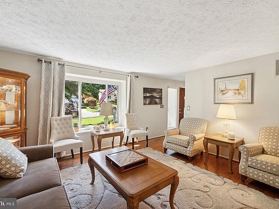 4th image of 16144 Olmstead Ln