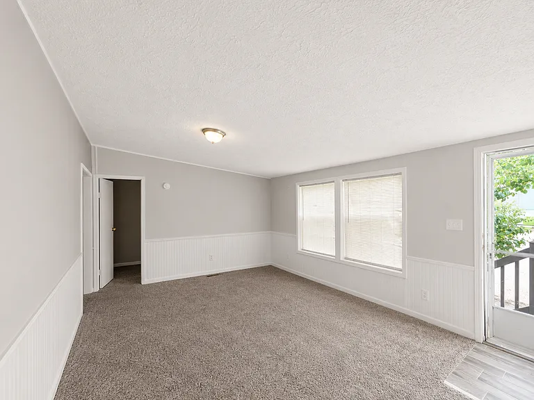 101 N Manor St — Photo 8