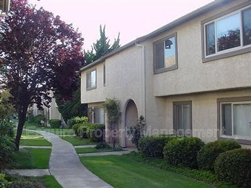 1st image of 3163 Kelp Ln