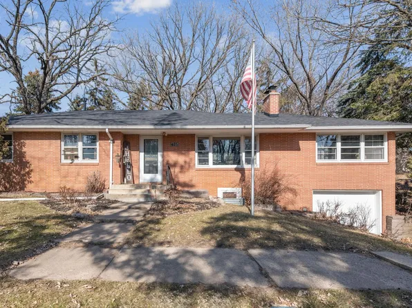 425 97th Ave NW, Coon Rapids, MN 55433