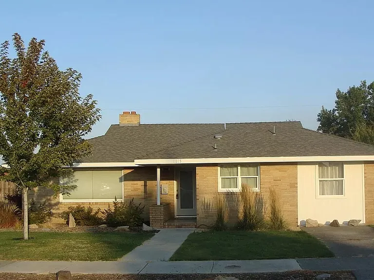 1015 W Columbia Ave — Photo 1