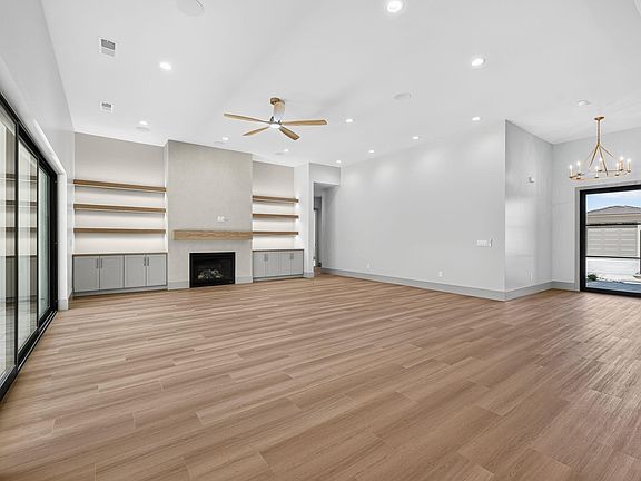 4th image of 3945 Hillside Way