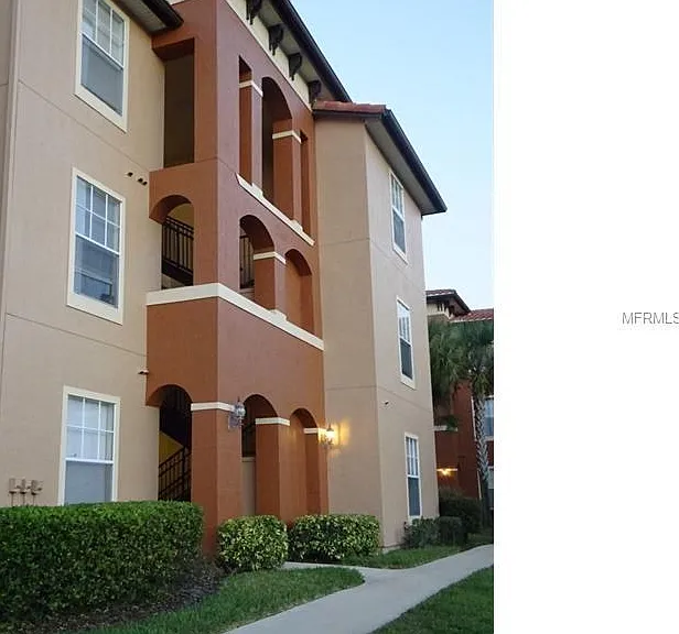 5536 Metrowest Blvd #101 — Photo 1