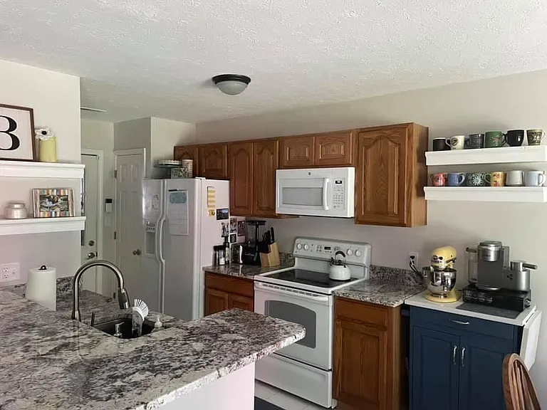 302 Bitter Sweet Rd — Photo 12