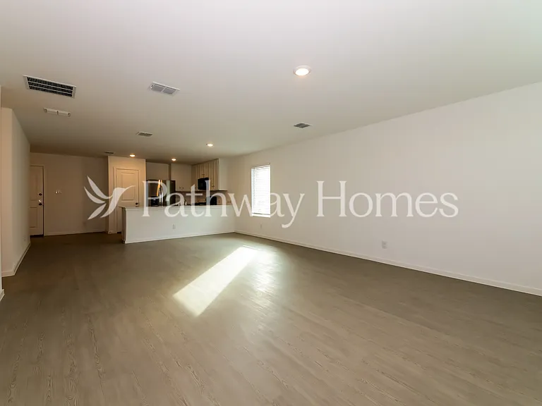 1535 Lanner Meadows Ln — Photo 5