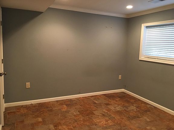 3rd image of 85 Summerfield Dr