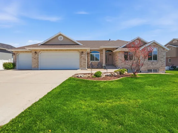 1429 Flint Meadow Dr, Kaysville, UT 84037
