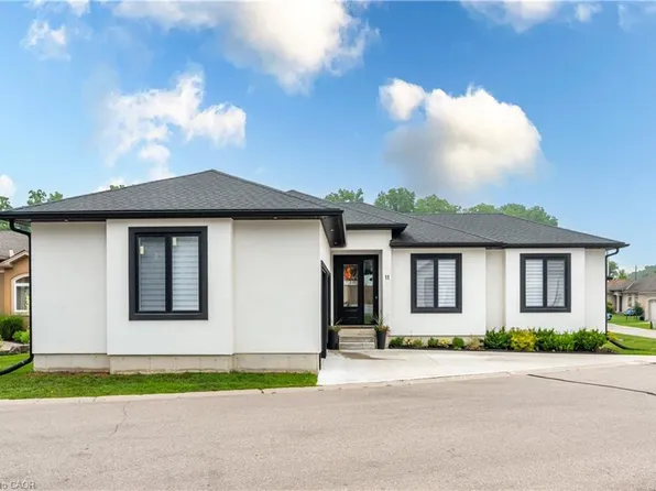 5 John Pound Rd #11, Tillsonburg, ON N4G 5X3