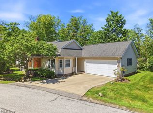1715 Windrow Ln, Broadview Heights, OH 44147