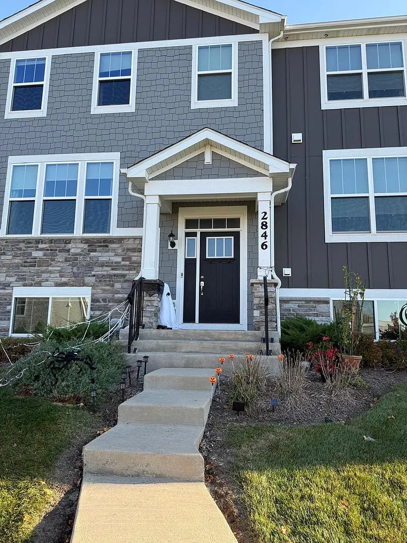 3 bed, 2.5 bath, 2175 sqft, $3,500 — Photo 1