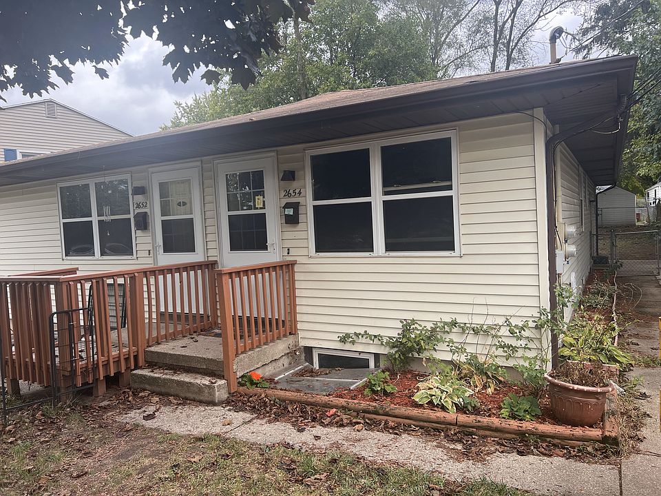 Unit 2654, on the right side of the duplex will be available for showings by approximately