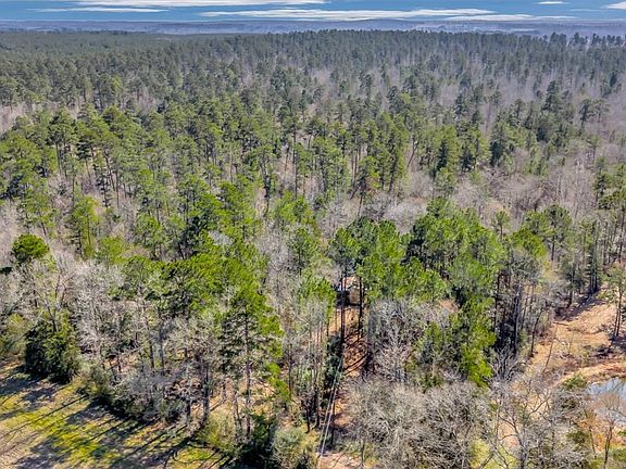 3rd image of 283 Carr Rd